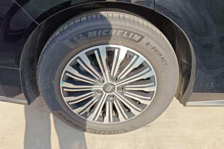 Used BYD Xia 2025 DM-i 1.5T 180km Excellence Model
