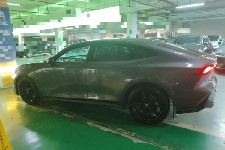 Used Changan UNI-V 2022 1.5T Prestige Version
