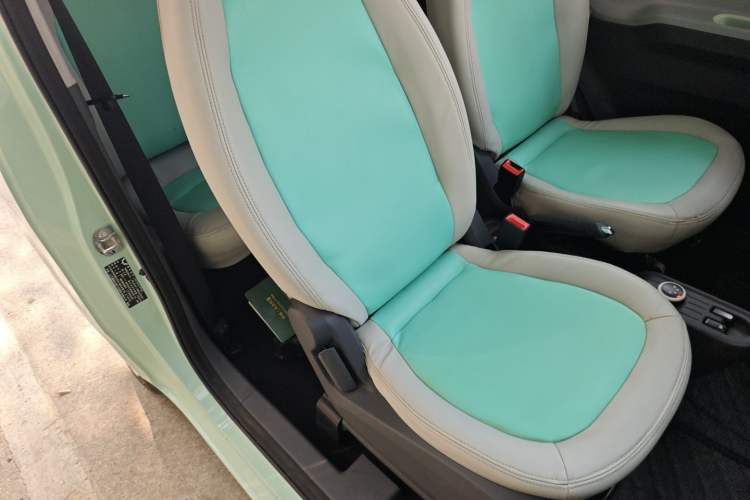 Used Wuling Hongguang MINIEV 2022 Macaron Premium Model – Lithium Iron Phosphate
