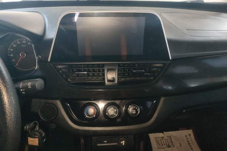 Used Baojun 310 2016 1.2L Manual Luxury Model
