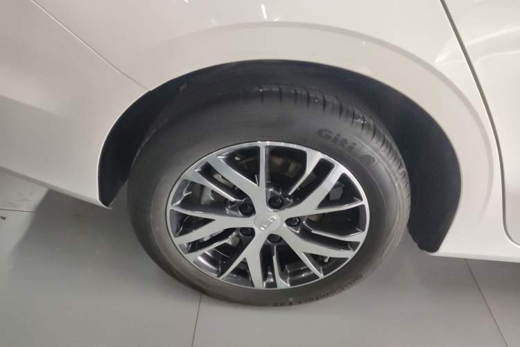 Used Geely Auto Emgrand 2025 4th Generation 1.5L CVT Longteng Edition
