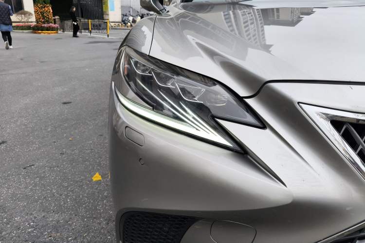 Used Lexus LS 2020 500h Luxury Edition China VI Standard
