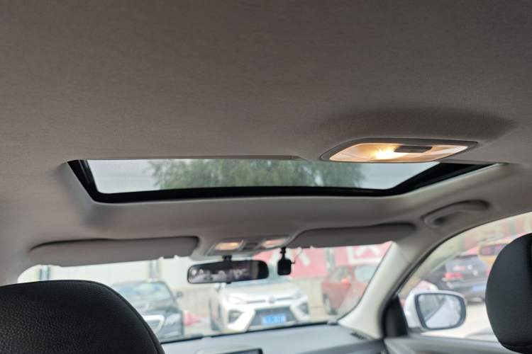 Used Hyundai ix35 2013 2.0L Automatic Two-Wheel Drive Smart GLS China V Standard
