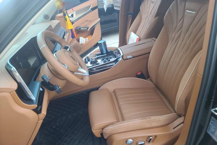 Used Hongqi H9 2024 2.0T Qixiang Private Style Edition