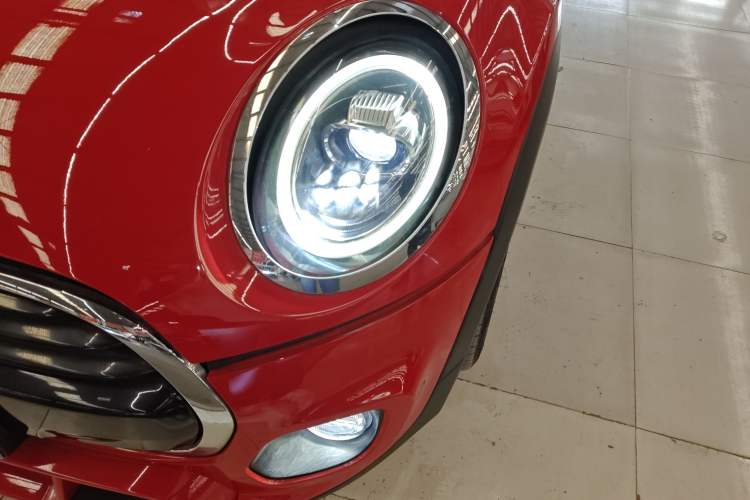 Used  MINI 2018 1.5T COOPER Racing Edition Five-Door Version
