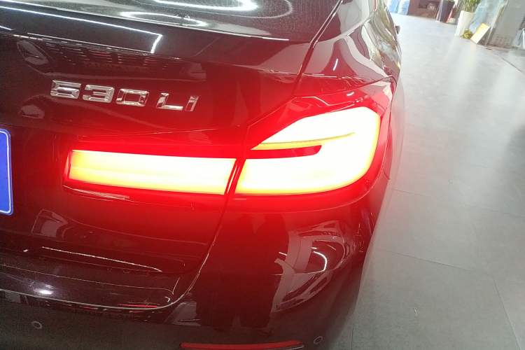 Used BMW 5 Series 2023 Facelifted 530Li Leading Luxury Package