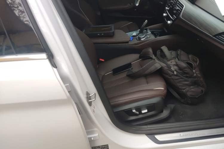 Used BMW 5 Series 2021 Restyled 530Li Leading Edition Luxury Package
