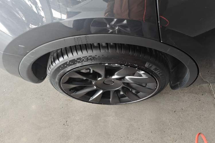 Used Tesla Model Y 2024 Rear-Wheel-Drive Version
