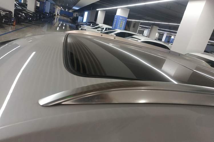 Used Cadillac XT4 2018 28T Two-Wheel Drive Leading Version
