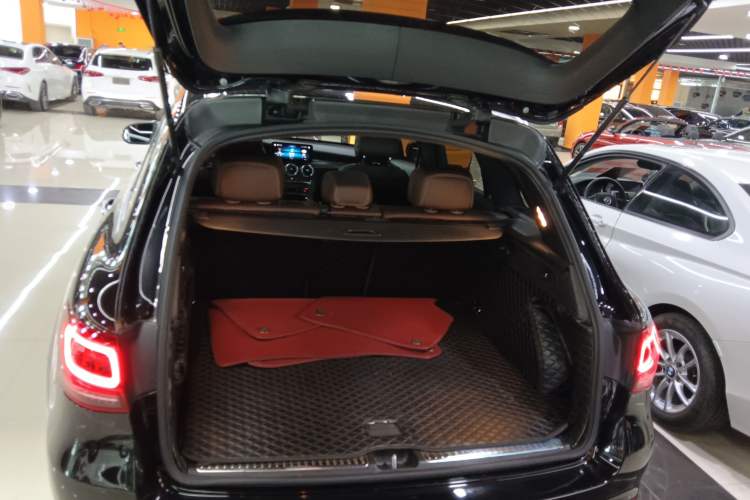 Used Mercedes-Benz GLC 2020 Facelift GLC 300 L 4MATIC Dynamic Edition