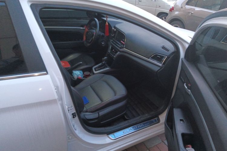 Used Hyundai Elantra 2016 1.6L Automatic ZhiXuan – Elite Version
