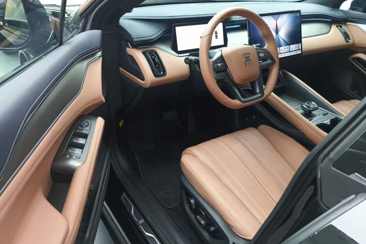 Used BYD Song L EV 2025 662 km Ultra-Range Version
