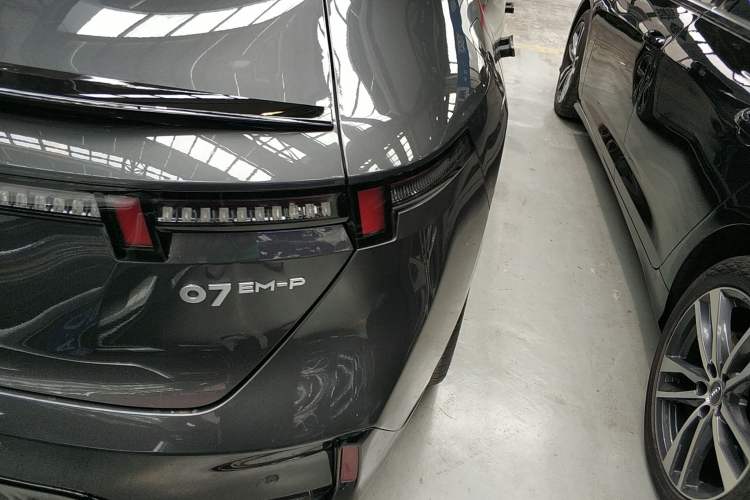 Used Lynk & Co 07 2024 EM-P 126 Long-Range Halo
