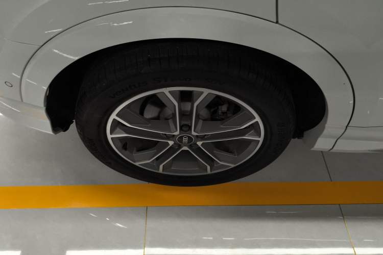 Used Audi Q3 2024 40 TFSI Fashion Dynamic Model