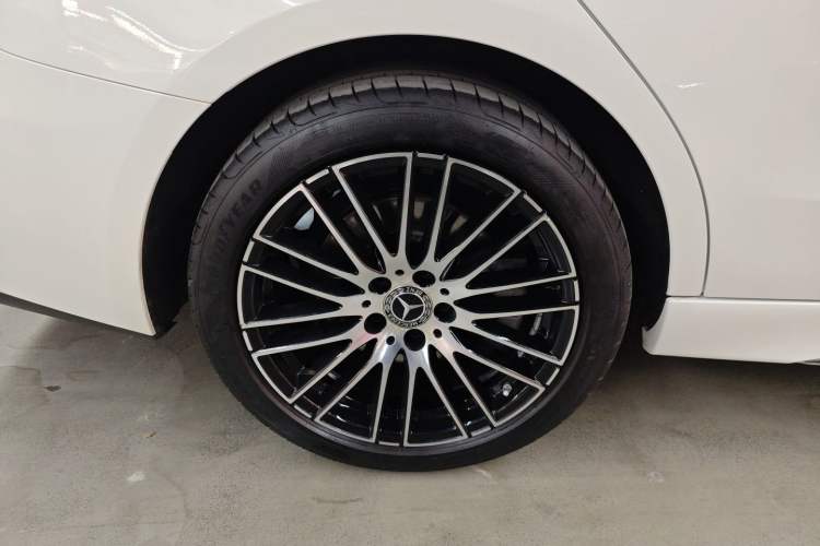 Used Mercedes-Benz C-Class 2024 Second Facelift C 260 L Sport Edition
