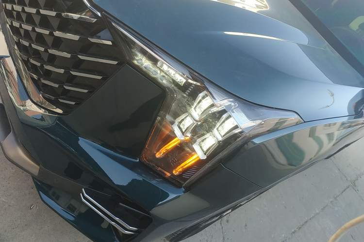 Used GAC Trumpchi GS8 2022 Linghang Series 2.0 TGDI Two-Wheel-Drive Luxury Smart Connectivity Version (7 Seats)