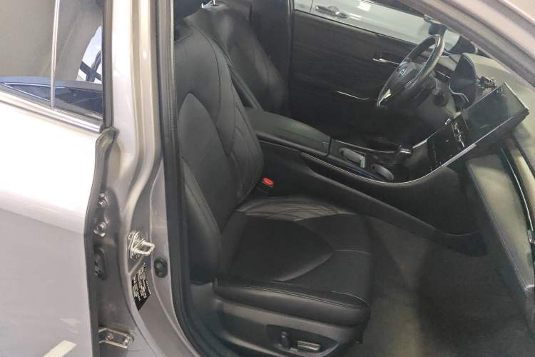 Used Toyota Avalon 2022 2.5L Touring Premium Edition
