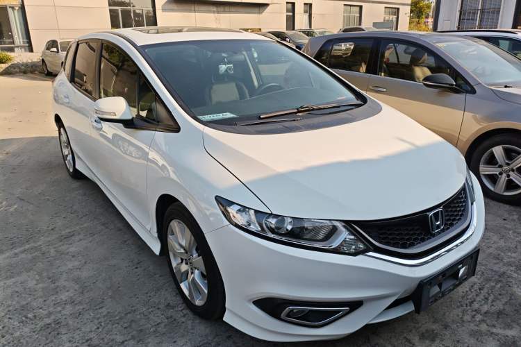 Used Honda Jade 2014 1.8L Automatic Comfort Elite Version 5 Seats
