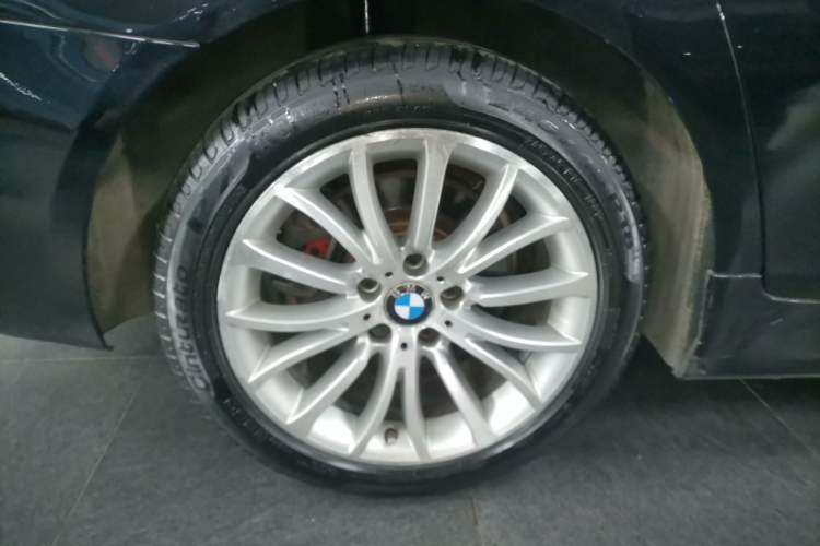 Used BMW 5 Series 2014 525Li Luxury Design Package
