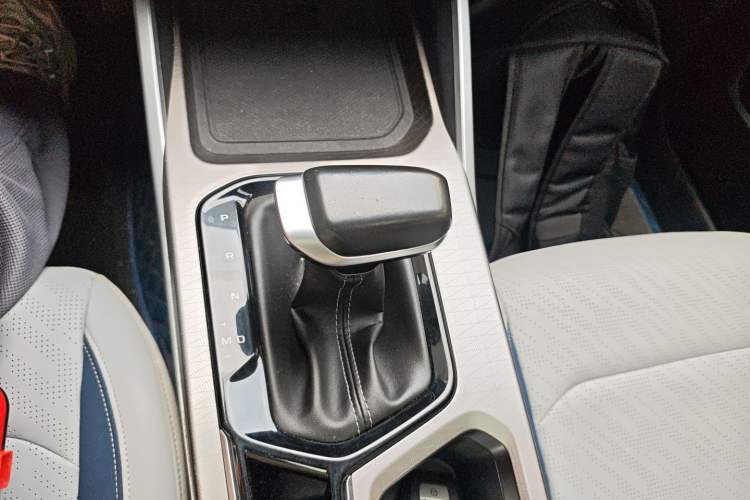 Used Geely Auto Emgrand 2022 4th Generation 1.5L CVT Flagship Model
