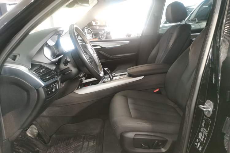 Used BMW X5 2017 xDrive35i Middle East
