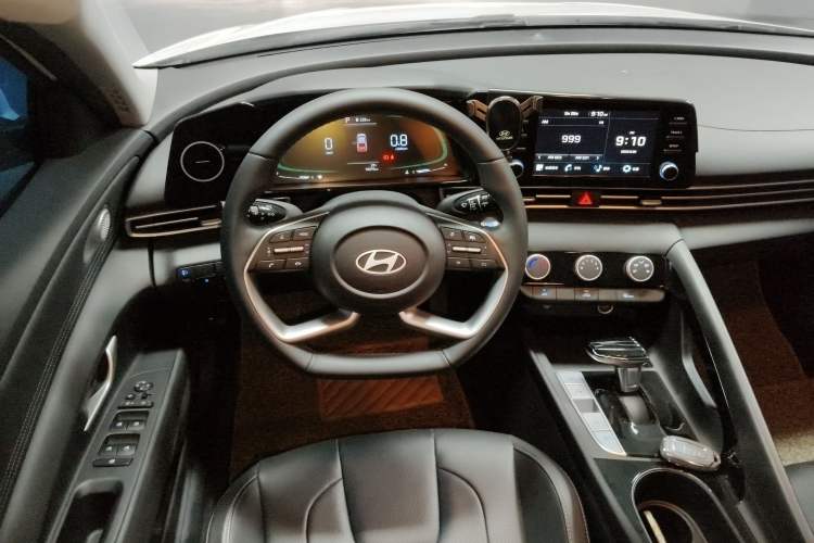 Used Hyundai Elantra 2023 1.5L CVT GLX Elite Edition
