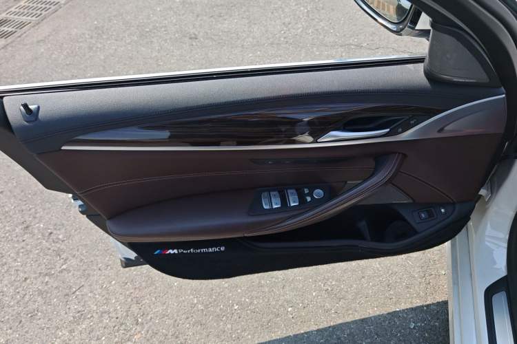 Used BMW 5 Series New Energy 2019 Updated 530Le Pioneer Edition
