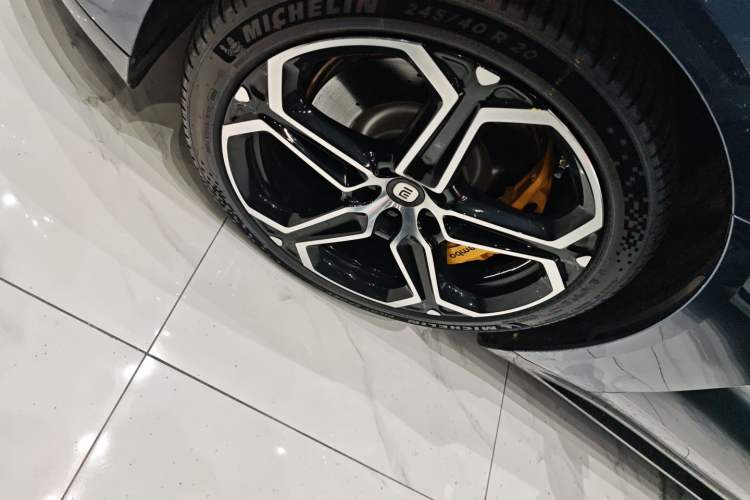 Used  SU7 2024 Four-Wheel-Drive Max Founder's Edition
