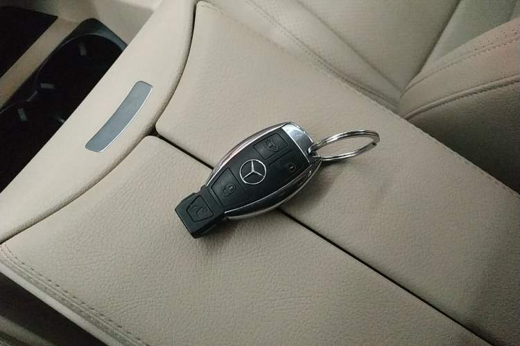 Used Mercedes-Benz V-Class 2021 V 260 Prestige Edition
