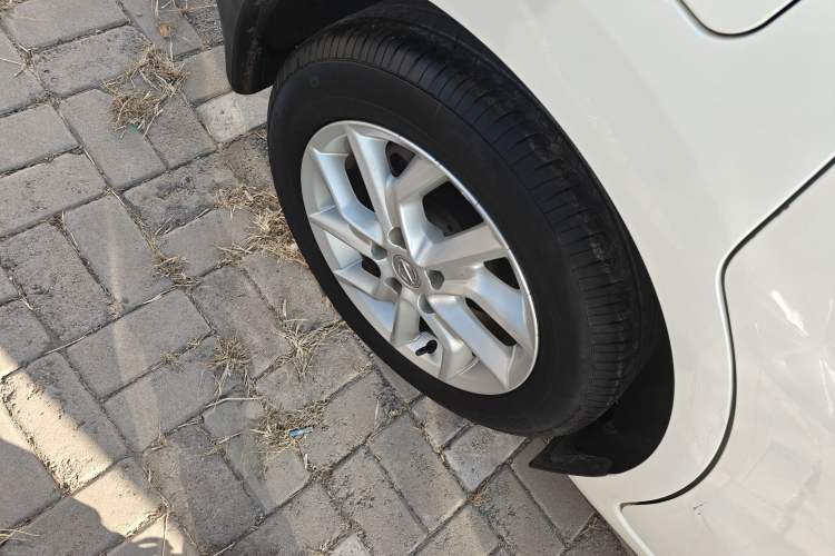 Used Nissan Tiida 2021 1.6L CVT Cool Edition
