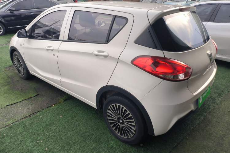 Used Baojun 310 2016 1.2L manual Comfort trim level
