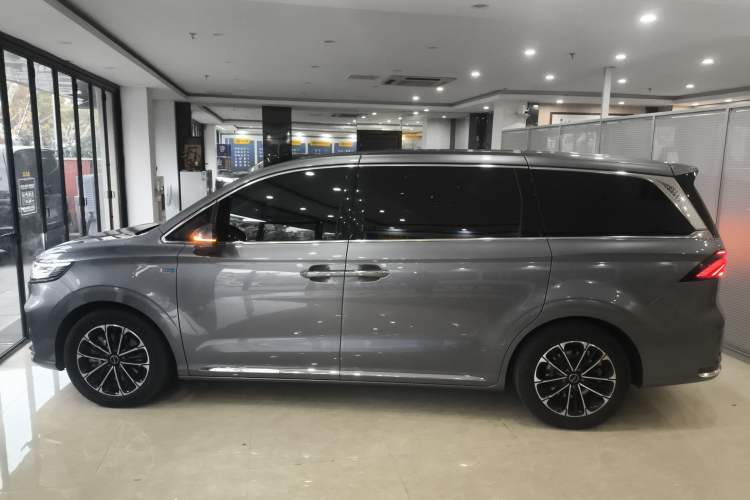 Used Roewe iMAX8 2022 400TGI Prestige Edition