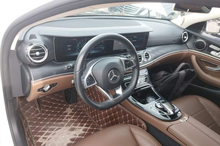 Used Mercedes-Benz E-Class 2017 E 300 L Sporty and Stylish Model
