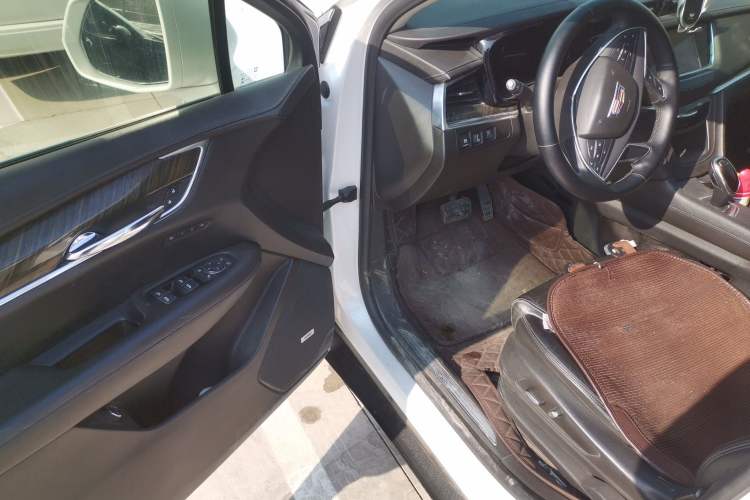 Used Cadillac XT5 2016 25T Luxury Model
