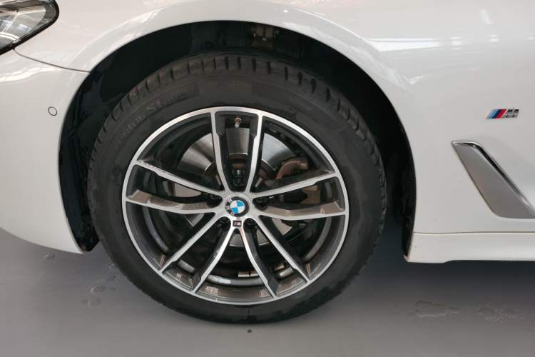 Used BMW 5 Series 2022 Second Facelift 525Li M Sport Package
