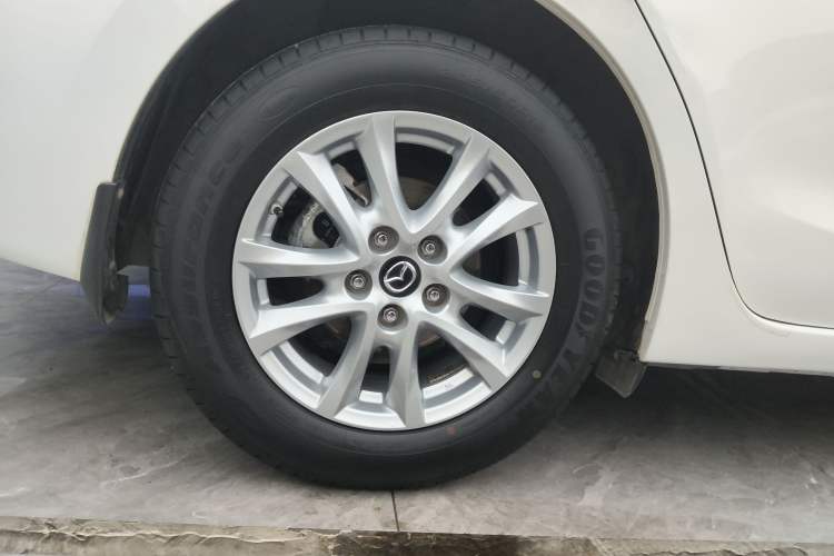 Used Mazda Mazda 3 Axela 2019 Cloud-Controlled Sedan 1.5L Automatic Luxury Model China VI Standard
