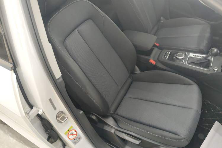 Used Audi Q2L 2021 35 TFSI Progressive Dynamic Edition