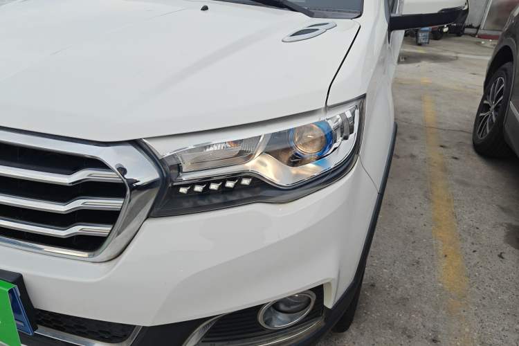 Used Haval H1 2016 Blue Label 1.5L AMT Luxury Model
