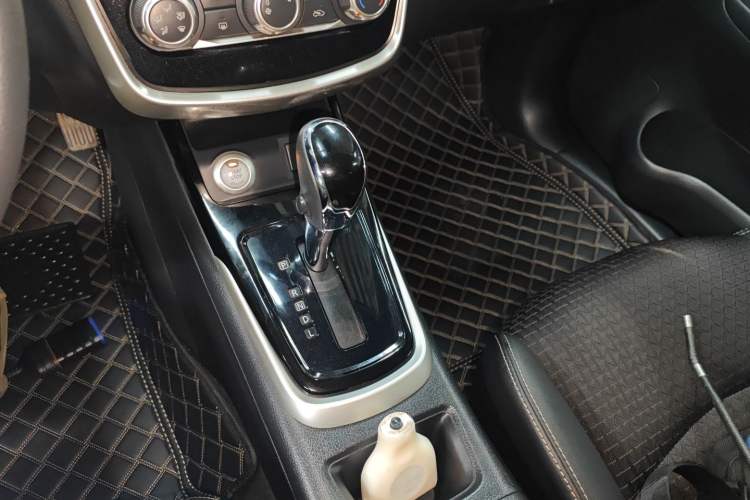 Used Nissan Tiida 2019 1.6L CVT Smart Drive Version China VI Standard
