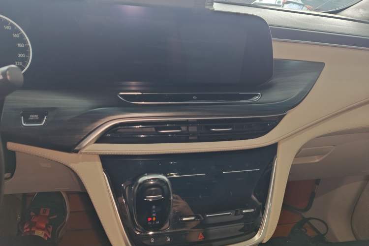 Used Buick GL8 2020 ES Land Cruiser 653T Comfort Edition
