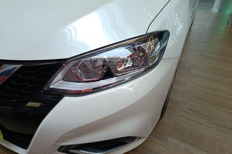 Used Nissan Tiida 2021 1.6L CVT Cool Edition
