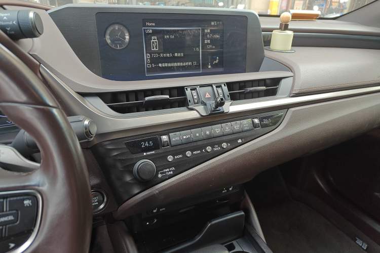 Used Lexus ES 2020 200 Excellence Edition