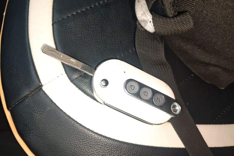 Used Wuling Hongguang MINIEV 2022 Macaron Premium Model – Lithium Ternary Battery