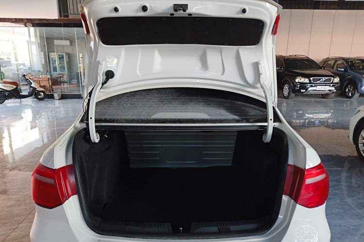 Used Volkswagen Jetta 2015 Value Edition 1.6L Automatic Fashion Version
