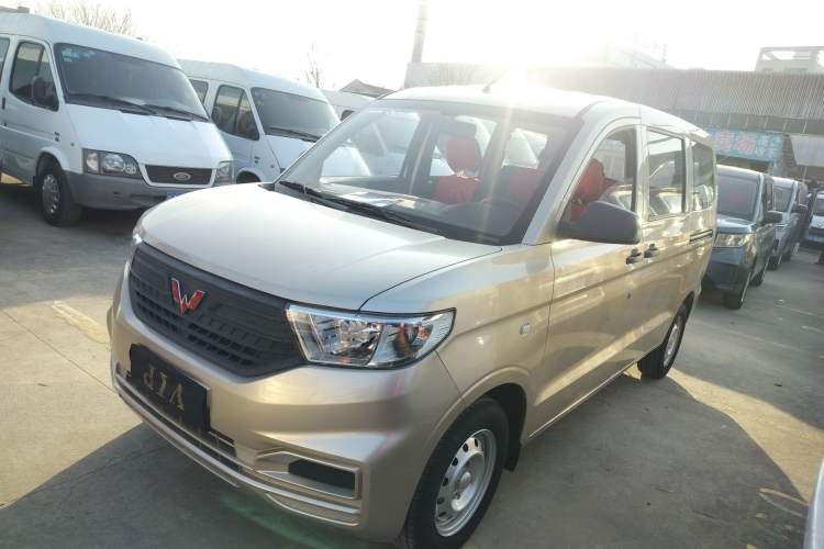 Used Wuling Hongguang V 2022 1.5L Jingqu Edition Electric-Assist LAR