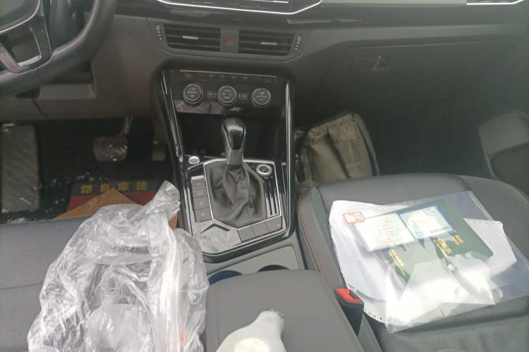 Used Volkswagen Tayron 2019 330TSI Two-Wheel-Drive Luxury Version China V Emission Standard
