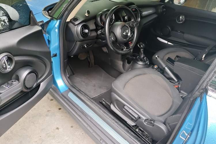 Used  MINI 2014 1.5T COOPER Fun
