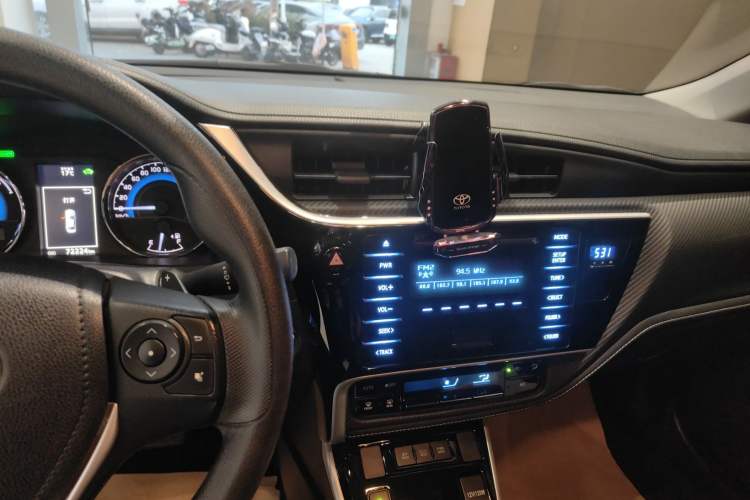 Used Toyota Levin 2017 Revised Dual-Engine 1.8H GS E-CVT Elite Sunroof Version China V Standard