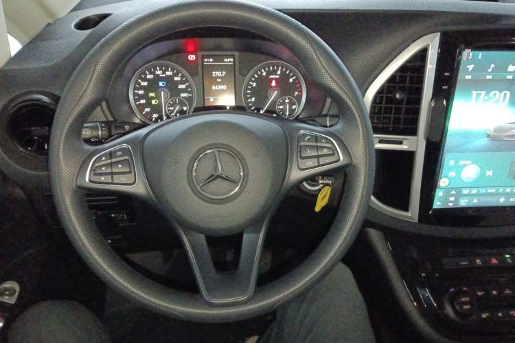 Used Mercedes-Benz Vito 2021 2.0T Elite Version 7 Seats
