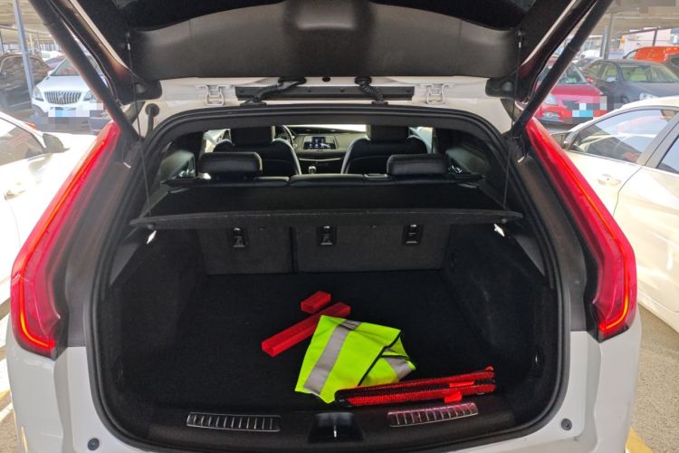 Used Cadillac XT4 2018 28T Two-Wheel Drive Leading Version
